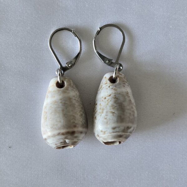 earring-18a עגיל צדף 18a